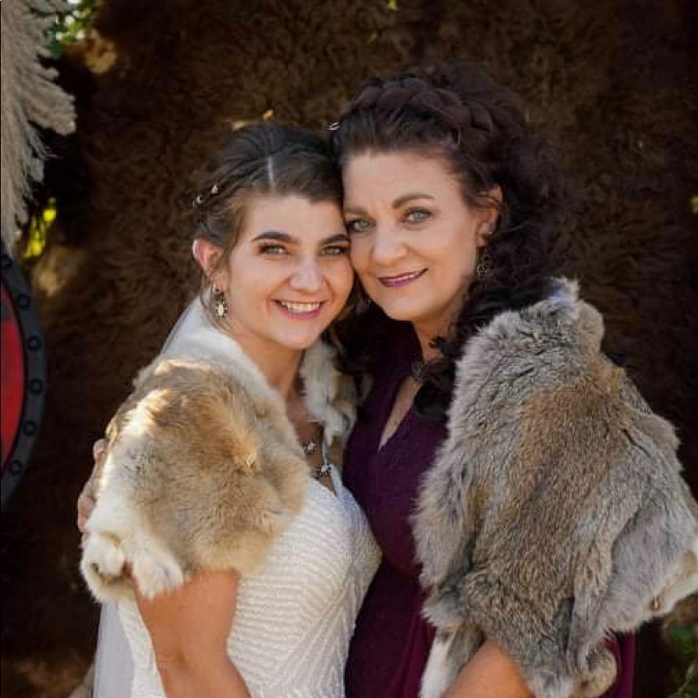 Meet your Posher, Angela